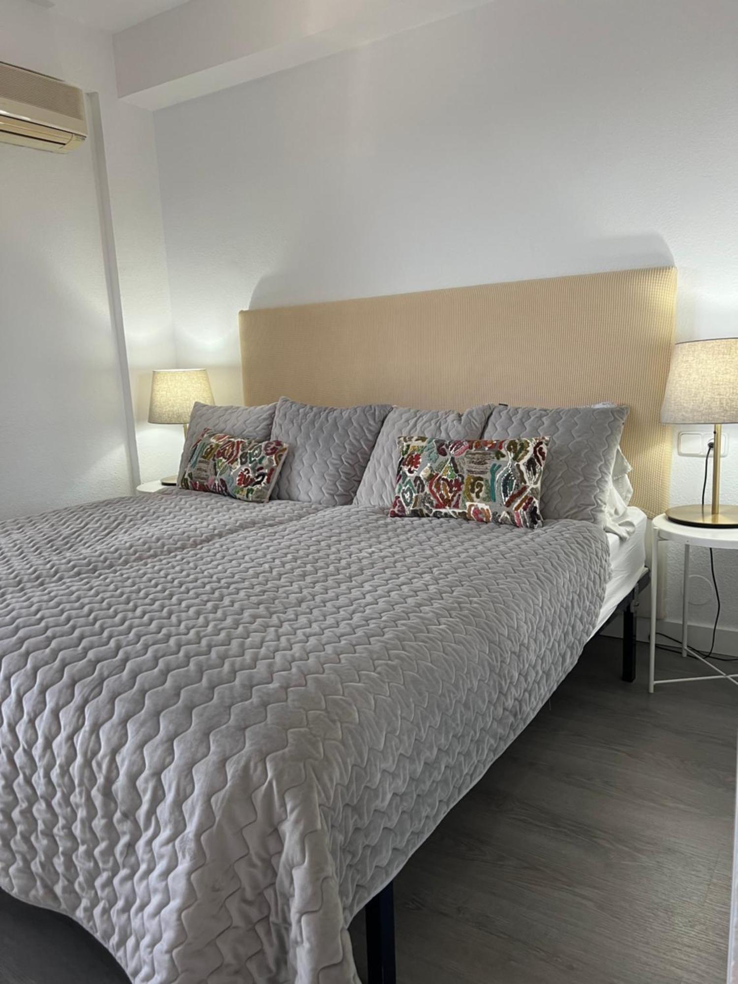 Ferienwohnung Torres De Aloha 2 Bdr Puerto Banus Marbella Exterior foto